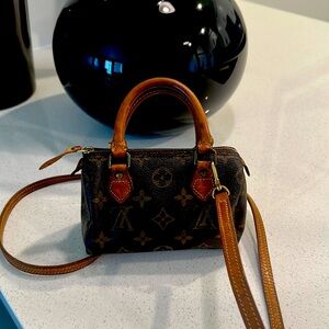Louis Vuitton mini